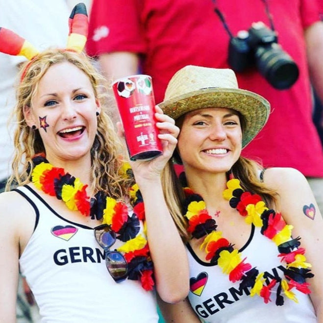 German Fans Cheer Garland