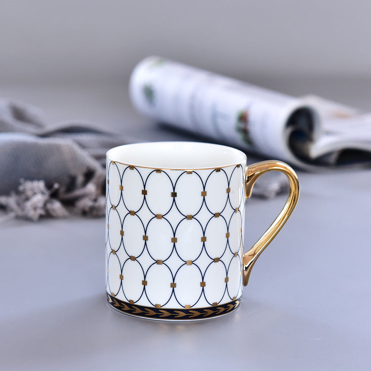 Manufacturer wholesale Nordic Simple Bone China Mug ceramic Large capacity Water Cup European Coffee Cup With Spoon