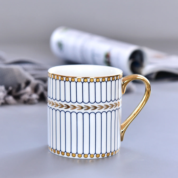 Manufacturer wholesale Nordic Simple Bone China Mug ceramic Large capacity Water Cup European Coffee Cup With Spoon