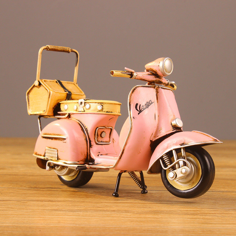 Vespa Piaggio scooter souvenir