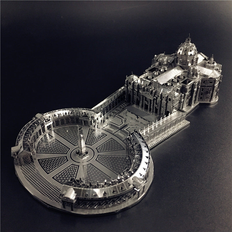 European and American Notre Dame de Paris puzzle model