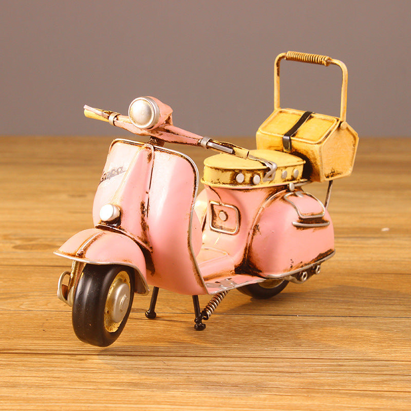 Vespa Piaggio scooter souvenir