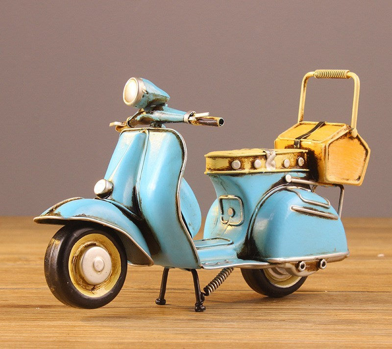 Vespa Piaggio scooter souvenir